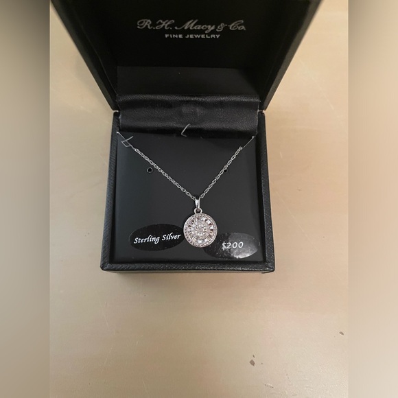 R.H. Macy & Co Fine Jewlery Sterling Silver Necklace - Picture 3 of 3